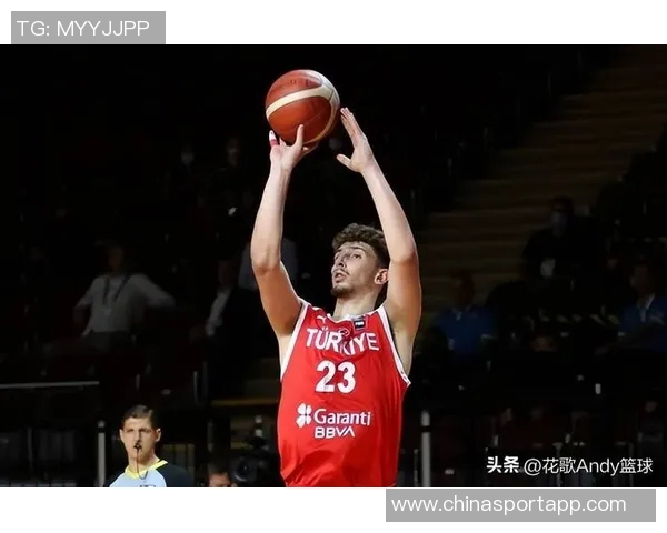 阿门期待与KD默契配合申京吸引力助力球队轻松得分