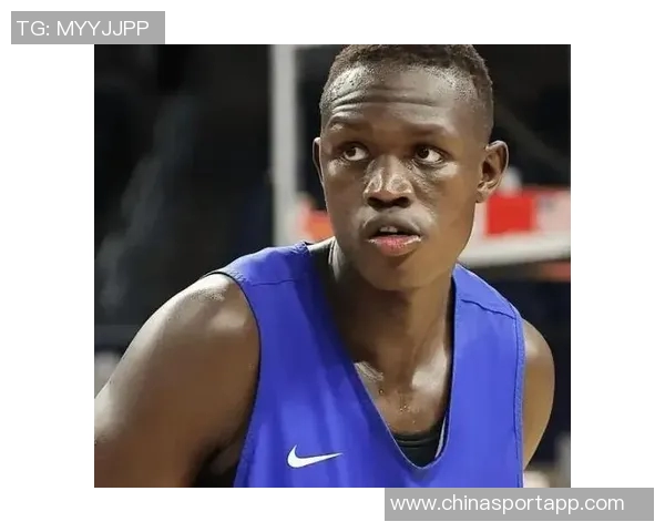 媒体人称杨瀚森的兄弟马卢阿奇与艾顿对位表现不逊色 媒体人称杨瀚森的兄弟马卢阿奇与艾顿对位表现不逊色