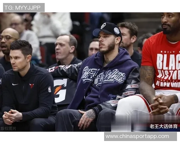 朗佐鲍尔在骑士训练营表现突出展现融入球队的潜力与决心 朗佐鲍尔在骑士训练营表现突出展现融入球队的潜力与决心