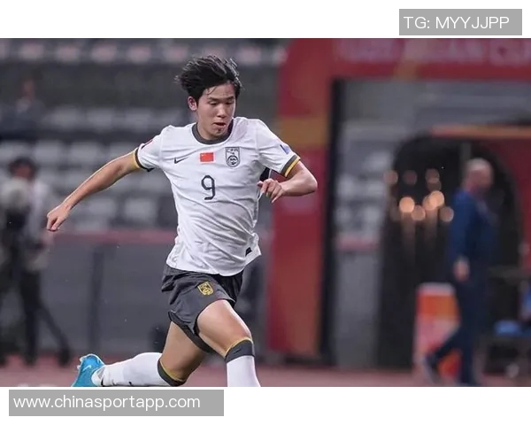 伊万:足协提议部分球员留洋需说服俱乐部与家长支持 伊万:足协提议部分球员留洋需说服俱乐部与家长支持