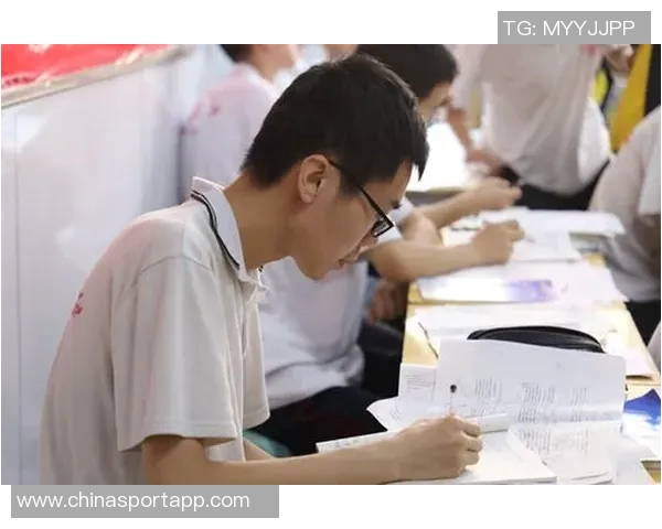 卡列洛赛后感言:艰苦比赛中全队奋力拼搏最终平局令人满意 卡列洛赛后感言:艰苦比赛中全队奋力拼搏最终平局令人满意