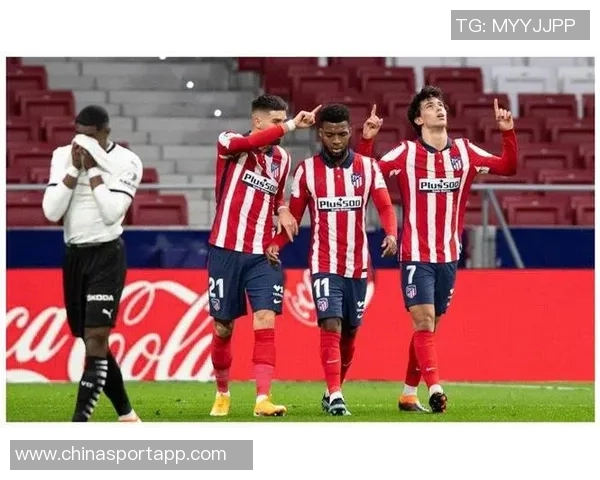 菲利克斯禁区内华丽舞动1对4轻巧挑射完美入网