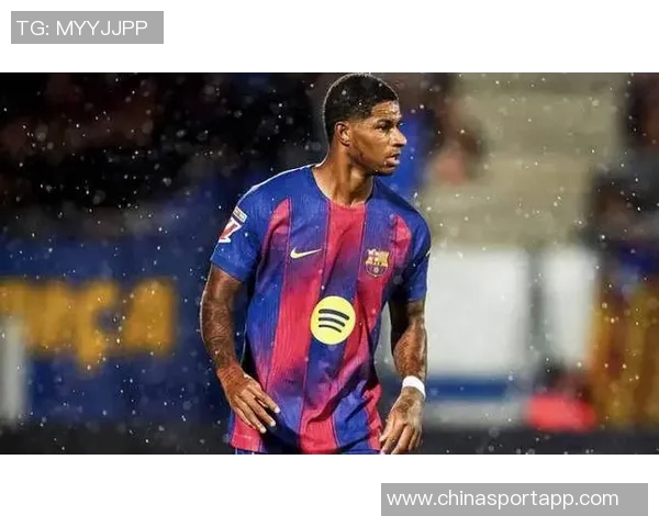 居莱尔失误被抢断费尔明抓住机会扳平比分拉什福德助攻展现团队配合 居莱尔失误被抢断费尔明抓住机会扳平比分拉什福德助攻展现团队配合