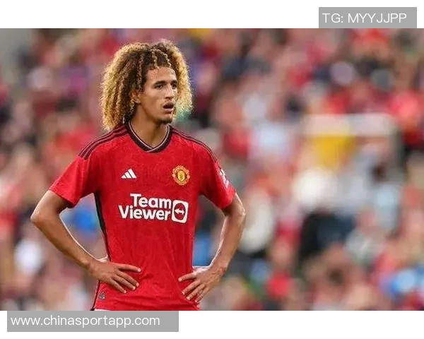 曼联不愿放走梅努以确保球队阵容深度和机会保障 曼联不愿放走梅努以确保球队阵容深度和机会保障