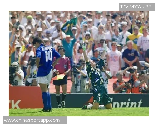 意大利巴西传奇球星同场竞技巴乔卡福罗马里奥重温经典对决 意大利巴西传奇球星同场竞技巴乔卡福罗马里奥重温经典对决