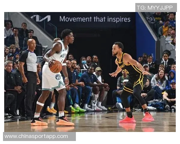 科塔半场表现惊艳7投6中收获13分11板2盖帽助球队掌控局势