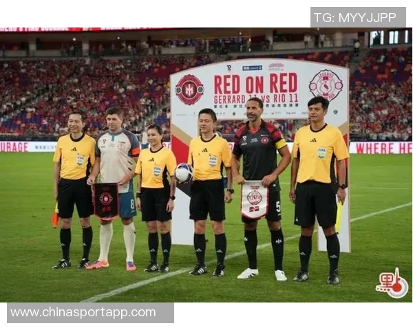 杰拉德领衔传奇对决利物浦4-2战胜曼联萨哈双响难挽败局 杰拉德领衔传奇对决利物浦4-2战胜曼联萨哈双响难挽败局