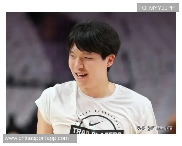 开拓者召回杨瀚森引发热议登上微博热搜榜第二名 开拓者召回杨瀚森引发热议登上微博热搜榜第二名