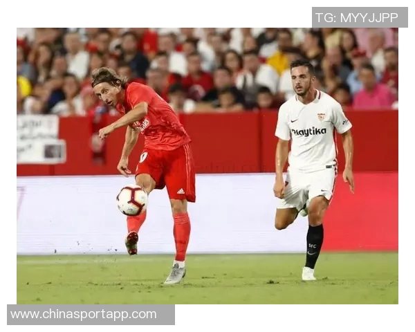 茹子楠因破坏对方单刀进攻被红牌罚下球队雪上加霜局势堪忧 茹子楠因破坏对方单刀进攻被红牌罚下球队雪上加霜局势堪忧